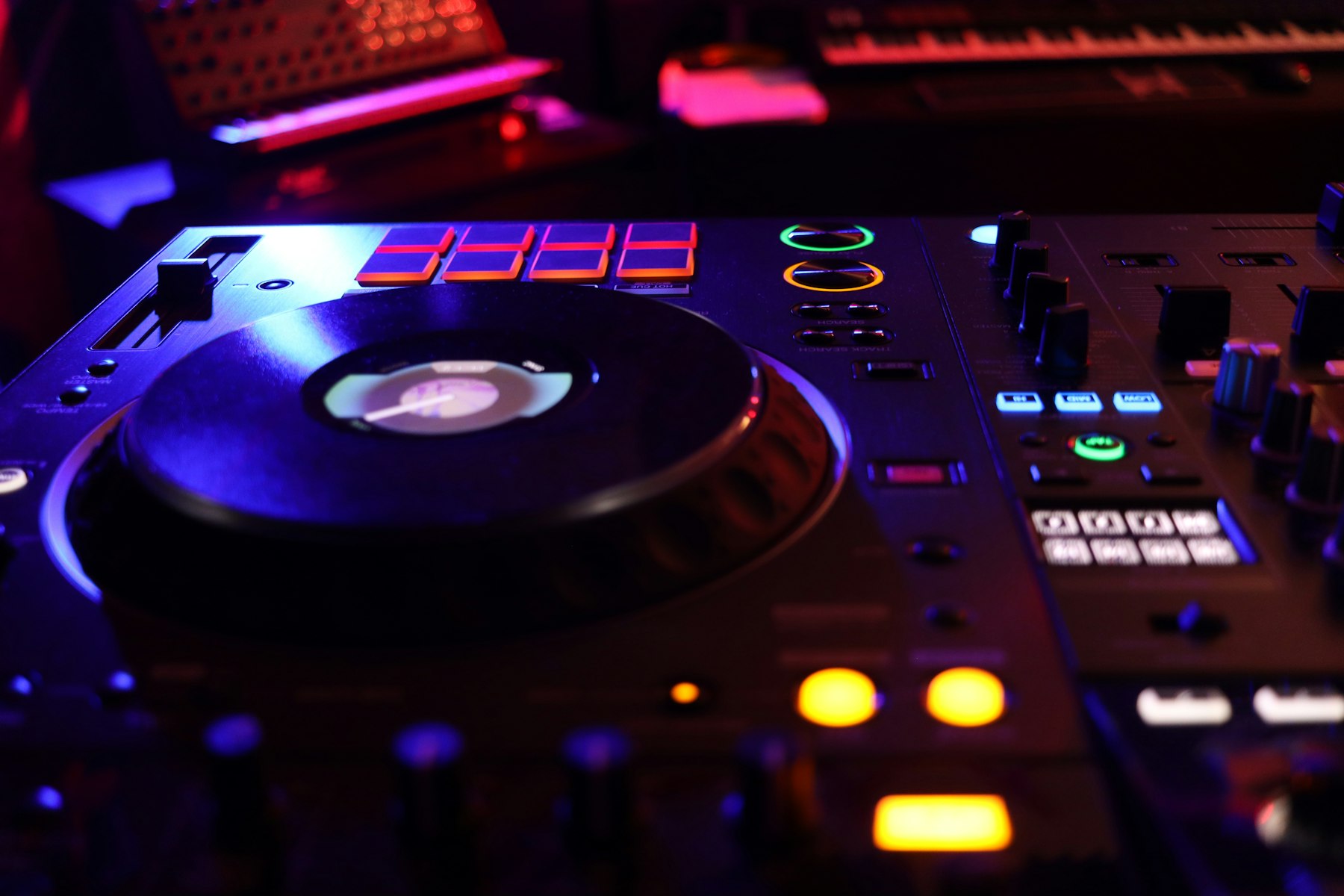 Detail DJ pultu
